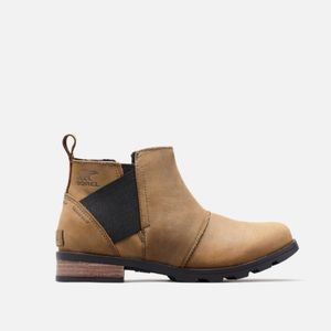 Sorel waterproof emilie Chelsea boot- size 7